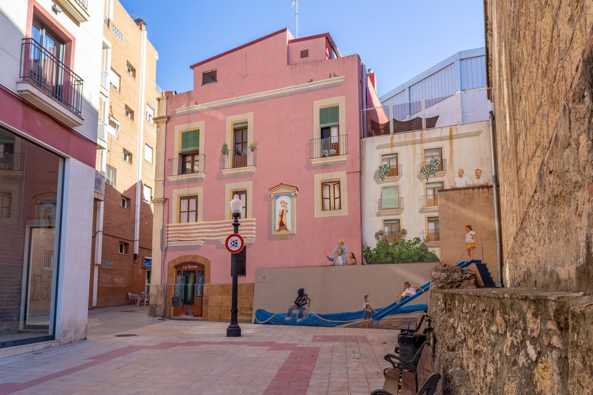Cosy Apartment. 10Min Walk To The Beach & Train Tarragona Bagian luar foto