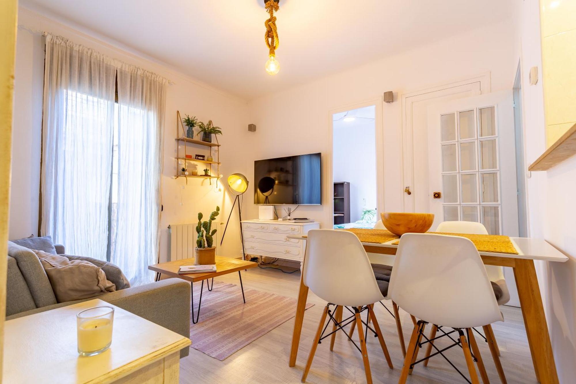 Cosy Apartment. 10Min Walk To The Beach & Train Tarragona Bagian luar foto